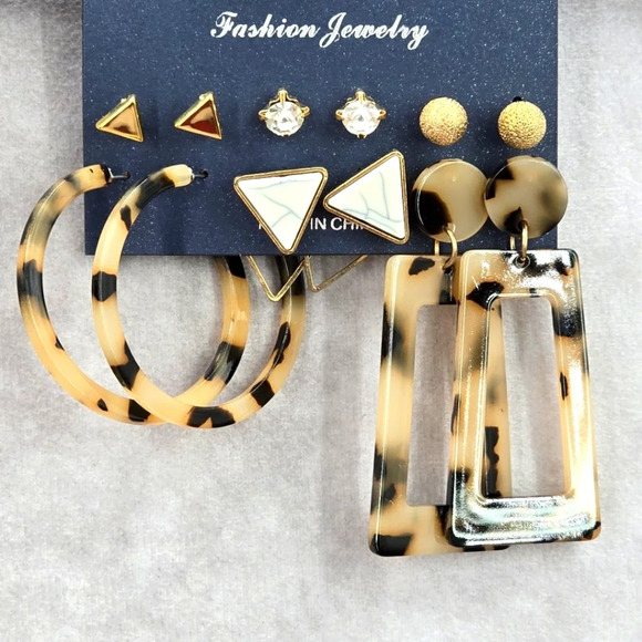 Cream Animal Print Stud Gold Hoop Boho Dangle Earrings Fashion Jewelry JB2-34 - Picture 1 of 4